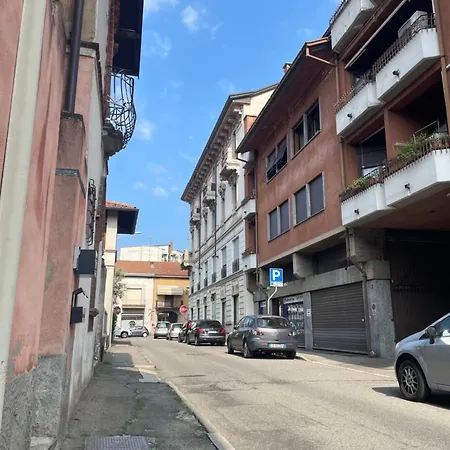 Bed and breakfast Via Atico Station Gallarate